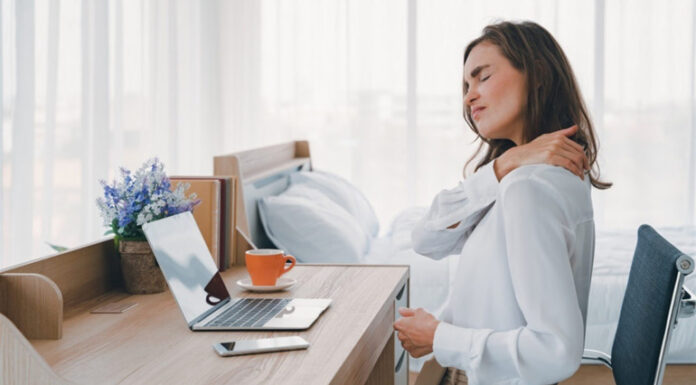 Вправи для шиї та плечей: як позбутися болю при сидячій роботі та покращити поставу